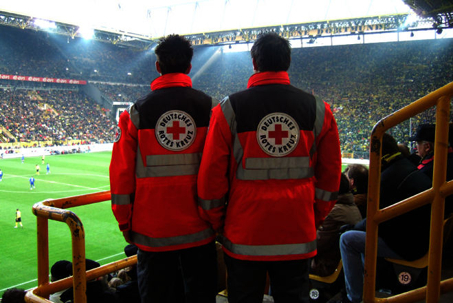 Einsatzstelle, Rettungssanitäter, Stadion, Fußballspiel, WM 2006